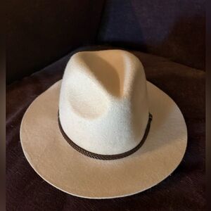 House of Harlow 1960 Cream Fedora with Brown Band